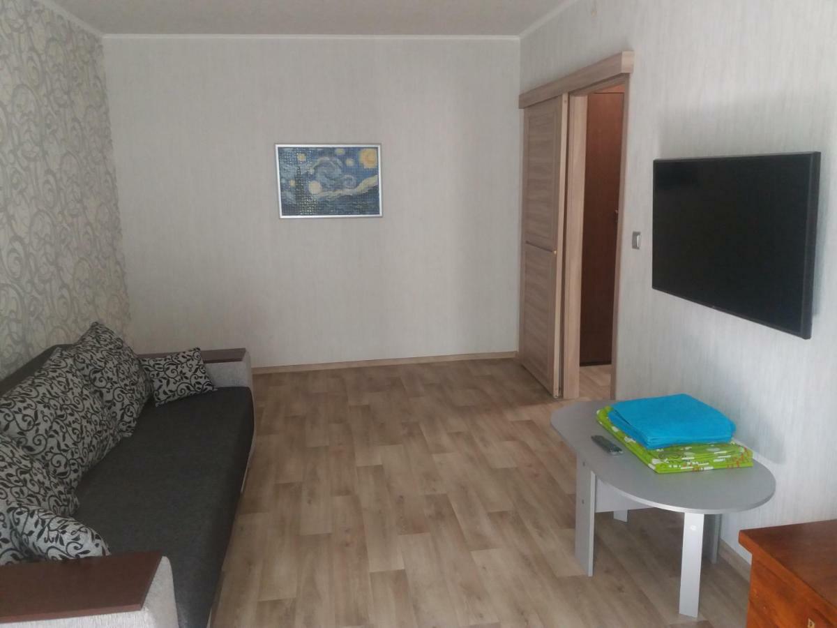 Сozy Appartment Near Metro Station "23 Avgusta" Charkiv Exteriör bild