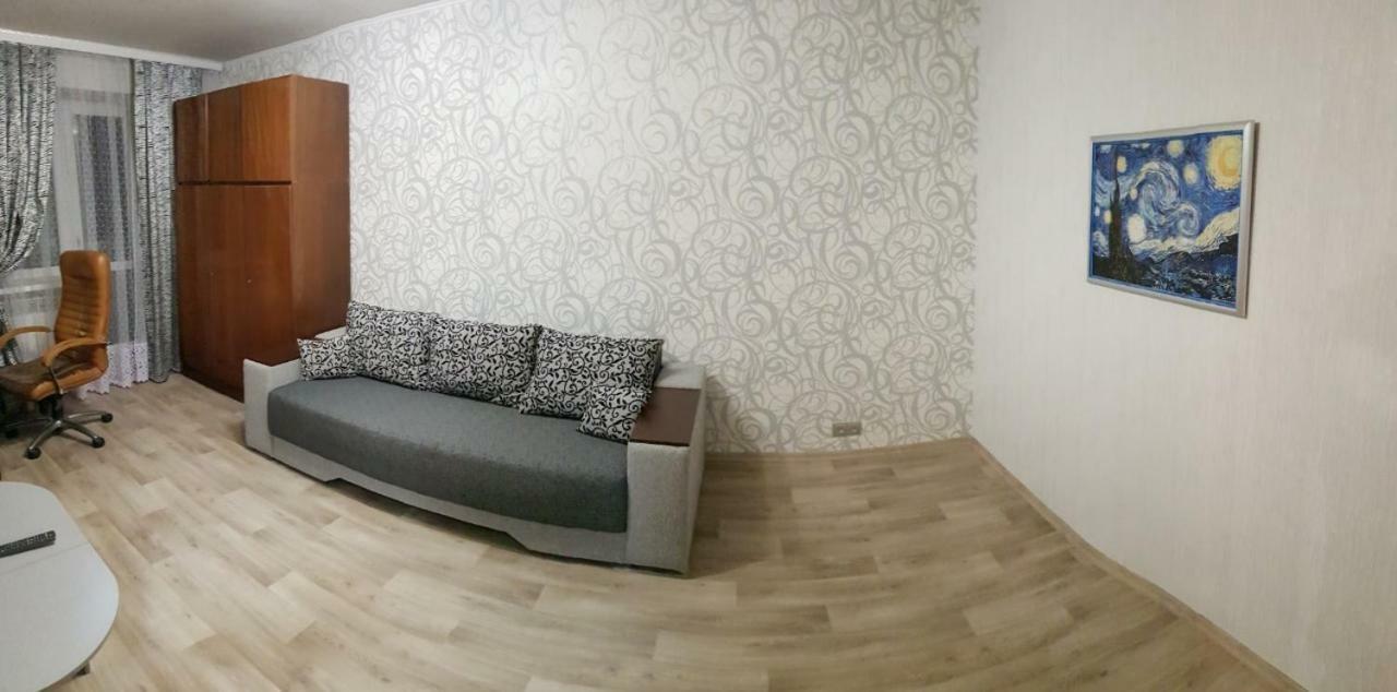 Сozy Appartment Near Metro Station "23 Avgusta" Charkiv Exteriör bild